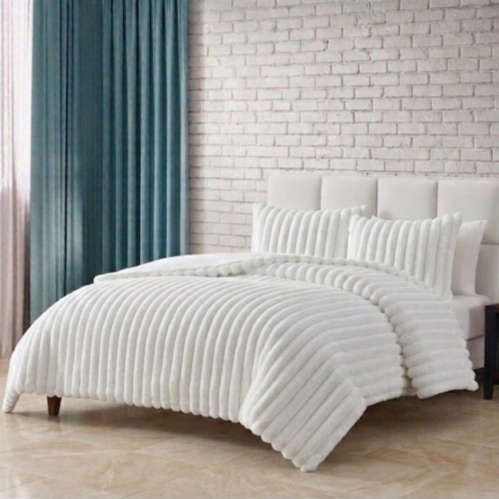 Hallmart Collectibles Comforter Set Ivory Faux Fur 3 Piece Queen Comforter Set